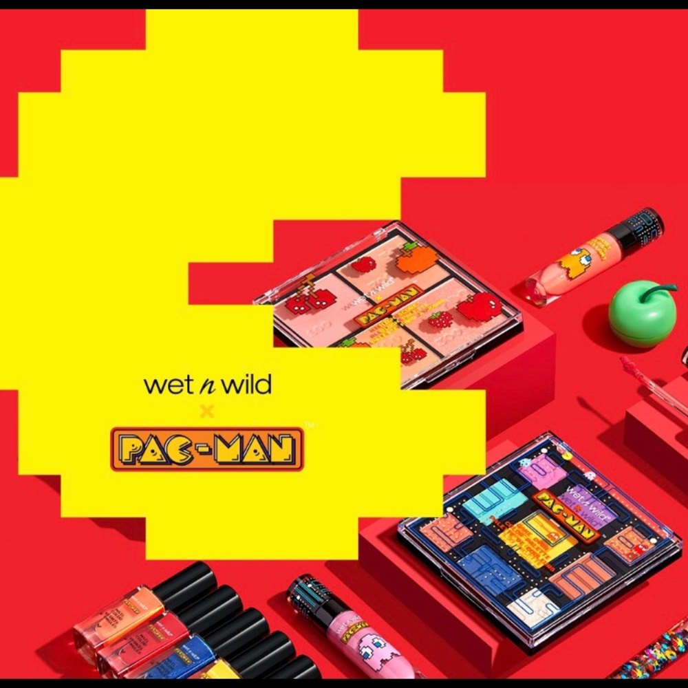 GIANT BOX PAC-MAN Wet N Wild limited Ed makeup set